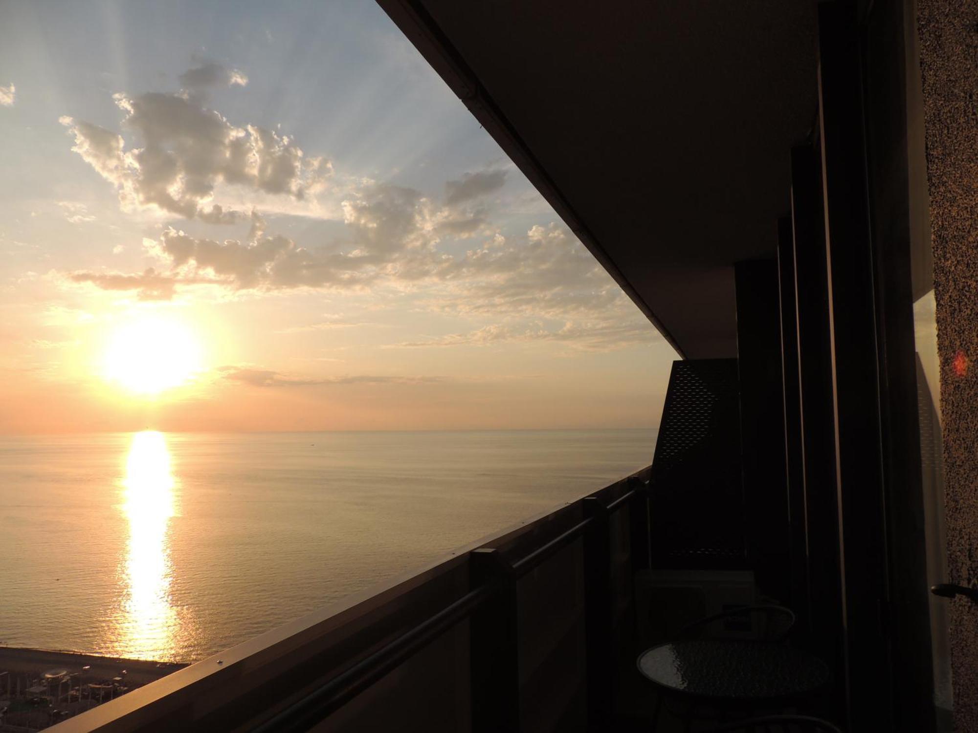 Orbi City Superhost Batumi Exterior photo